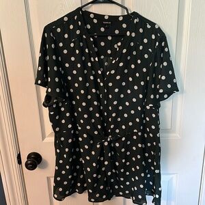 Torrid Sz 3 Green Polkadot Peplum Shirt